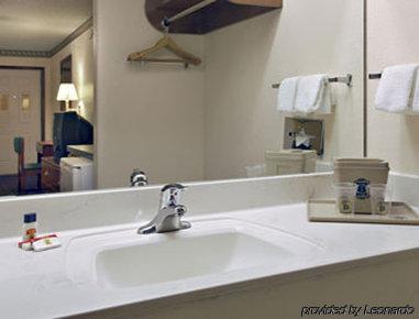 Hotel Super 8 Donna Pokój zdjęcie